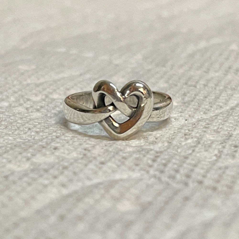 James Avery Heart Knot Ring - size 7